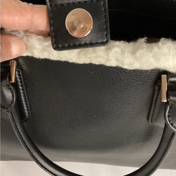 Michael Kors Black and Cream Satchel - Picture 7 of 16